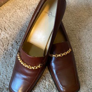 Brown Loafers size 8 M Anne 2 Klein